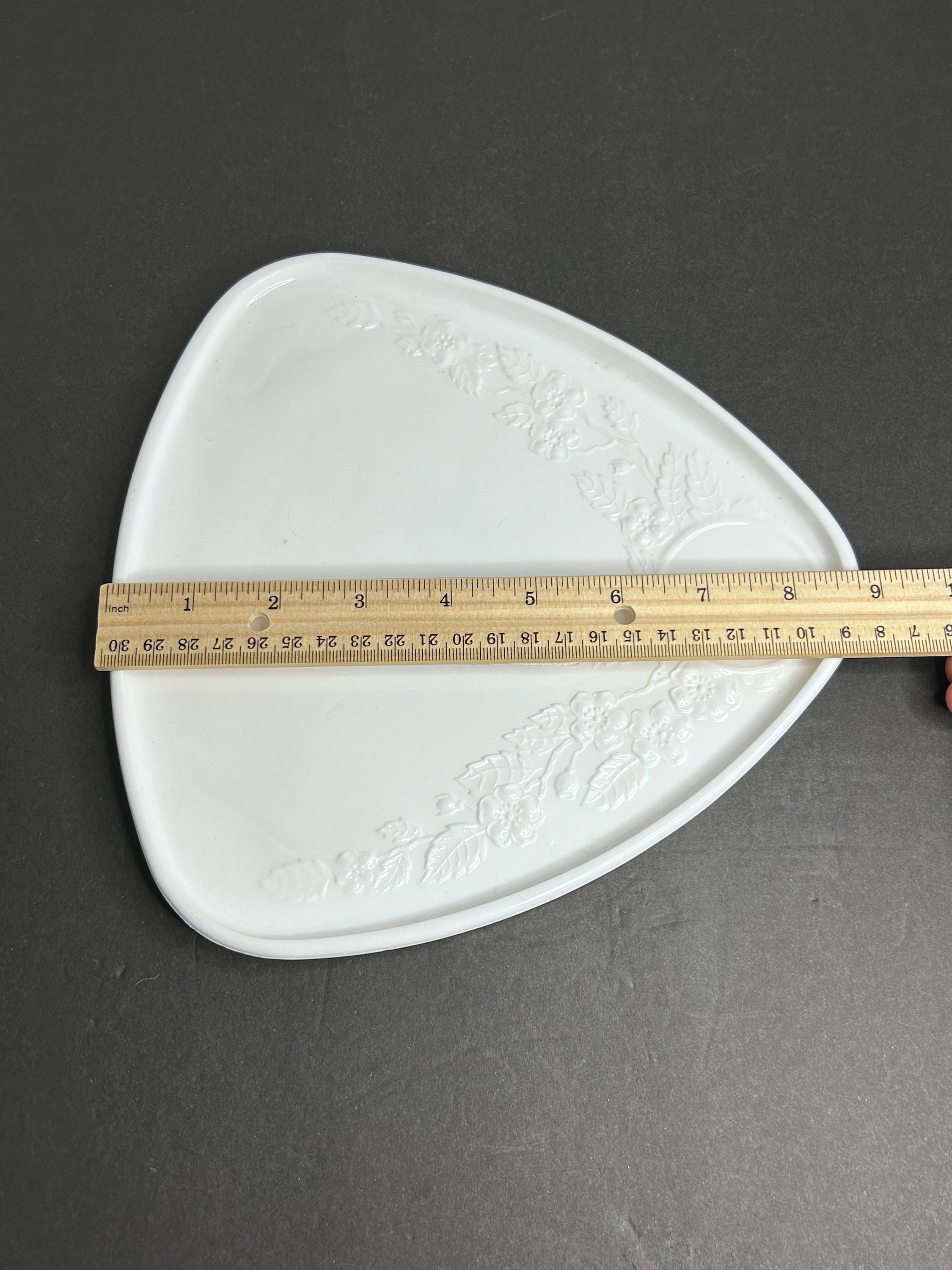ダリア Vintage Milk Glass Floral Branches and Snowflake Triangle