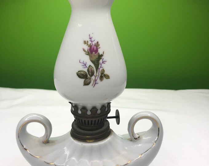 Vintage Porcelain Oil Lamp Made in Japan With Beautiful Aladdin Design