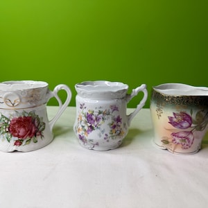 ANCIEN T&V LIMOGES France Main Peint Blanc Fleurs Doré Poignée 118ml
