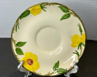 Plato pequeño vintage franciscano con rosas amarillas de prado