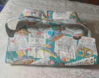 Pie/Casserole Carrier Quality Handmade for large pie or casserole dish,Insulated, quilted for hot or cold dishes