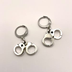 Paire de menottes charme argenté levier arrière boucles d’oreilles pendantes
