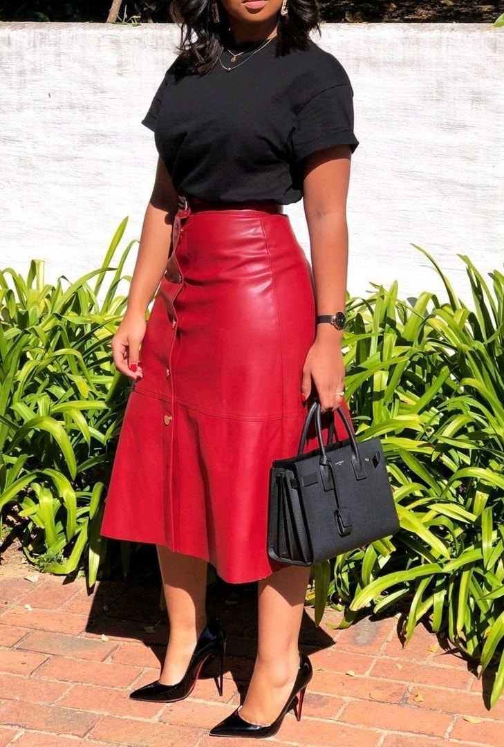 Red leather skirt outfit sales