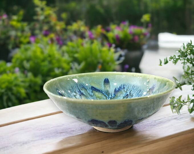Handgefertigte Keramik-Servierschüssel – grün-blaue Keramik-Salatschüssel – mittelgroße Obstschale – einzigartige Präsentationsschale