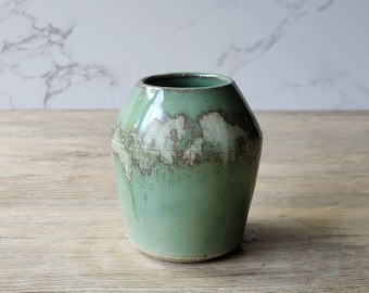 Ceramic bud Vase - Handmade small pottery vase- Stoneware vase made in Australia - Mother of pearl finish