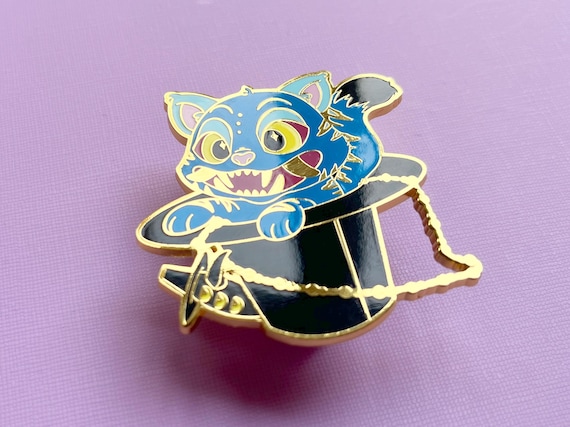 Kpop Demon Hunters ピンバッジ - 5 cm、Huntrix にはグリッターが付い