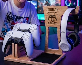 Personalized Wooden Controller & Headphone Stand: Gamer Gift - Christmas Gift