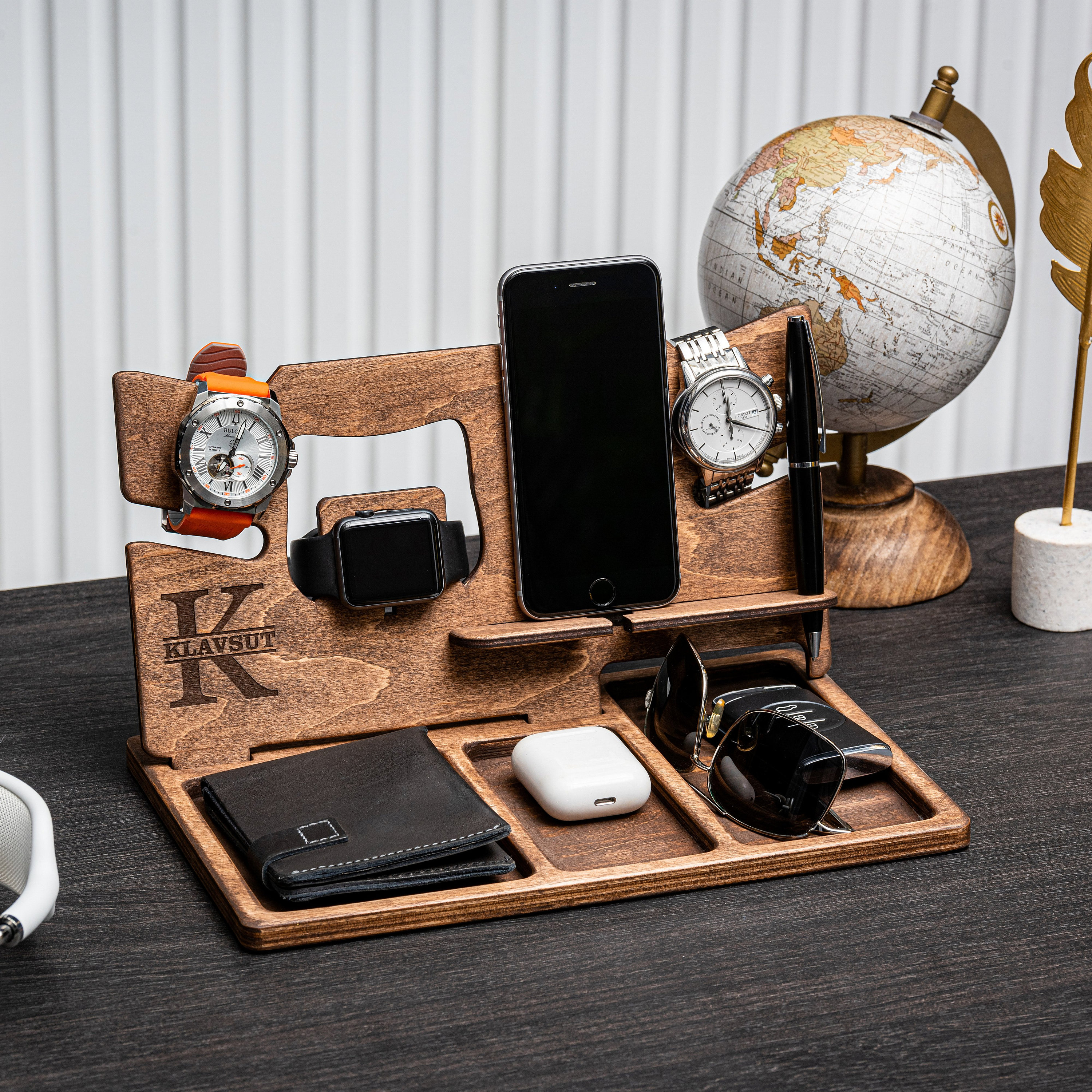 Wood Personalized Docking Station . Christmas Gift . Desk Organizer for Cell Phone, Wallet, Gadgets, Watch, Keys, Accessories