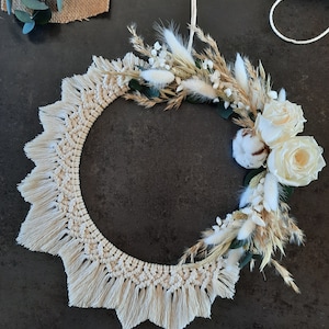 Dried flowering wreath