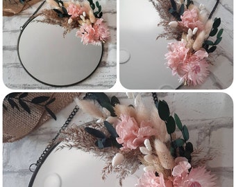 Miroir avec fleurs séchées