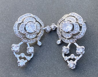Luxury Silver Tone Camellia Flower studs Crystals White Gold Plated Earrings With Gift Box Birthday Gift wedding bridal gift for her