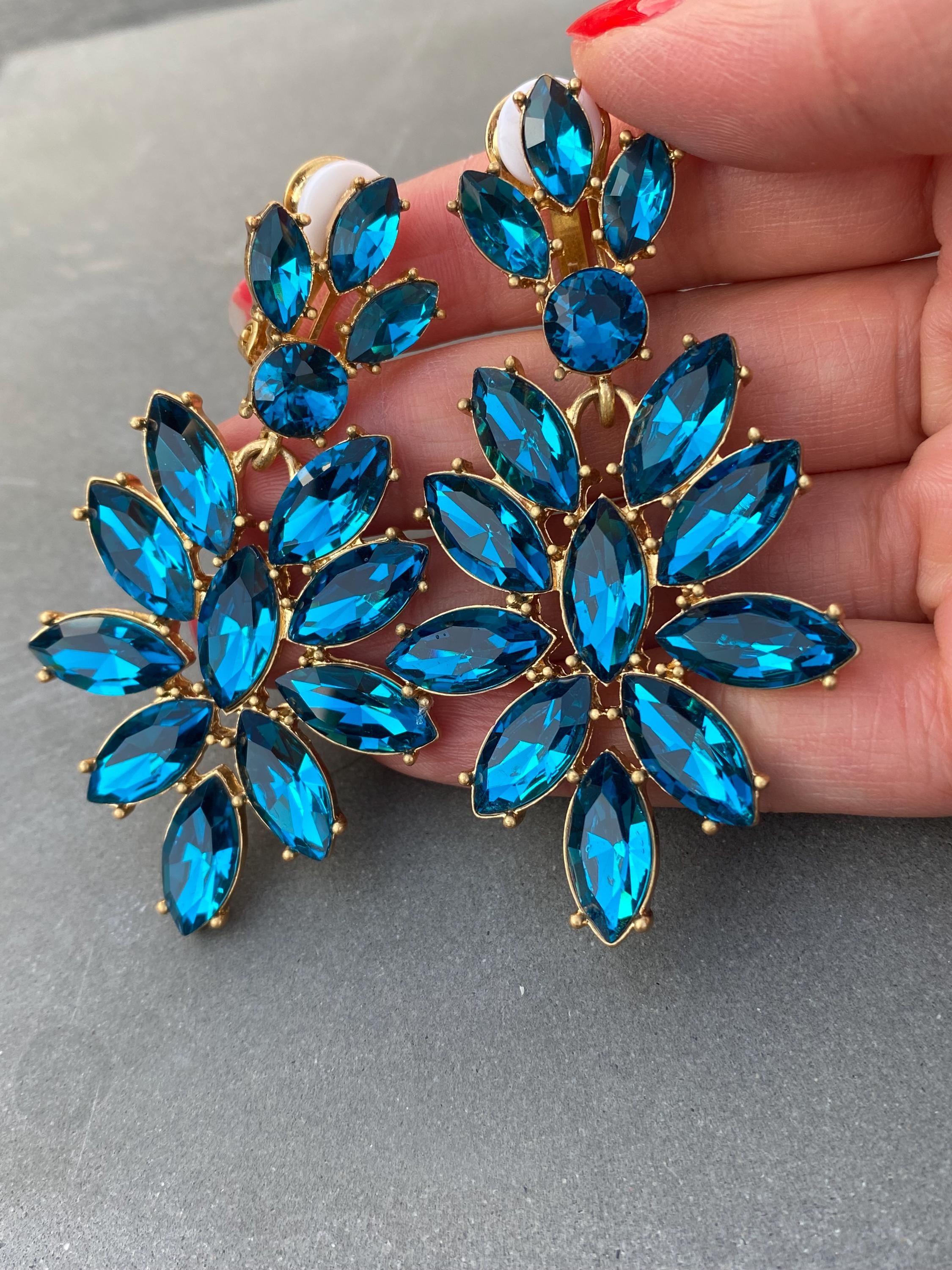 Oscar De La Renta Gold Plated Blue Crystals Clip On Dangle Earrings Luxury Gift for her birthday anniversary prom party events graduation