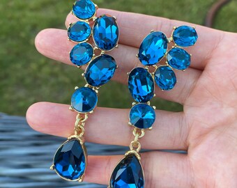 Boucles D'Oreilles Oscar De La Renta Avec Cristaux Bleus - Pendantes, Plaqué Or - Neuf Avec Étiquettes