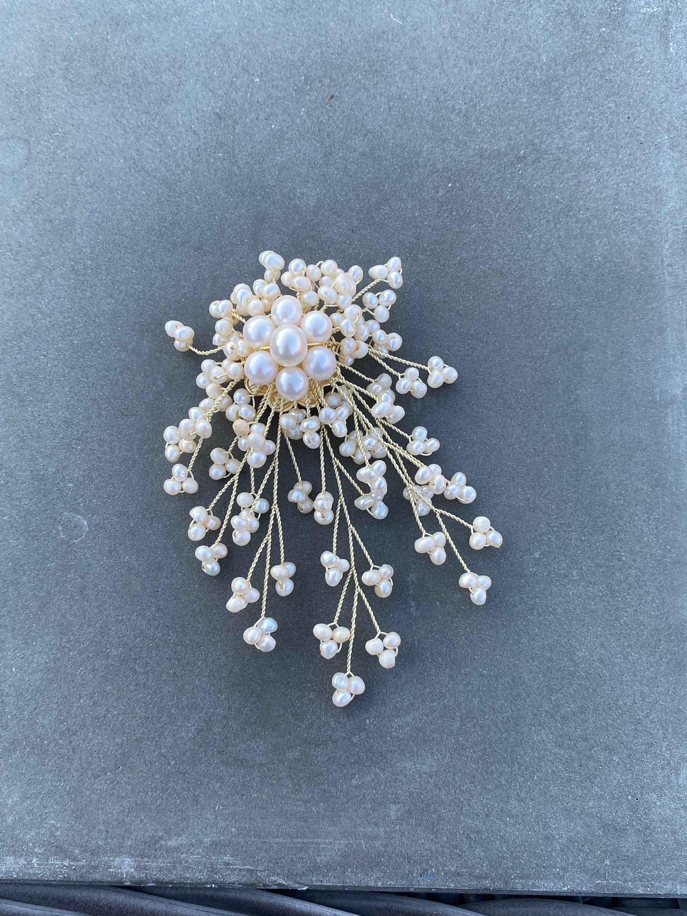 JYXJWELRY Parrot & Pearl Brooch - 10mm Round White Freshwater Cultured Pearl With Zircon Accent-539494