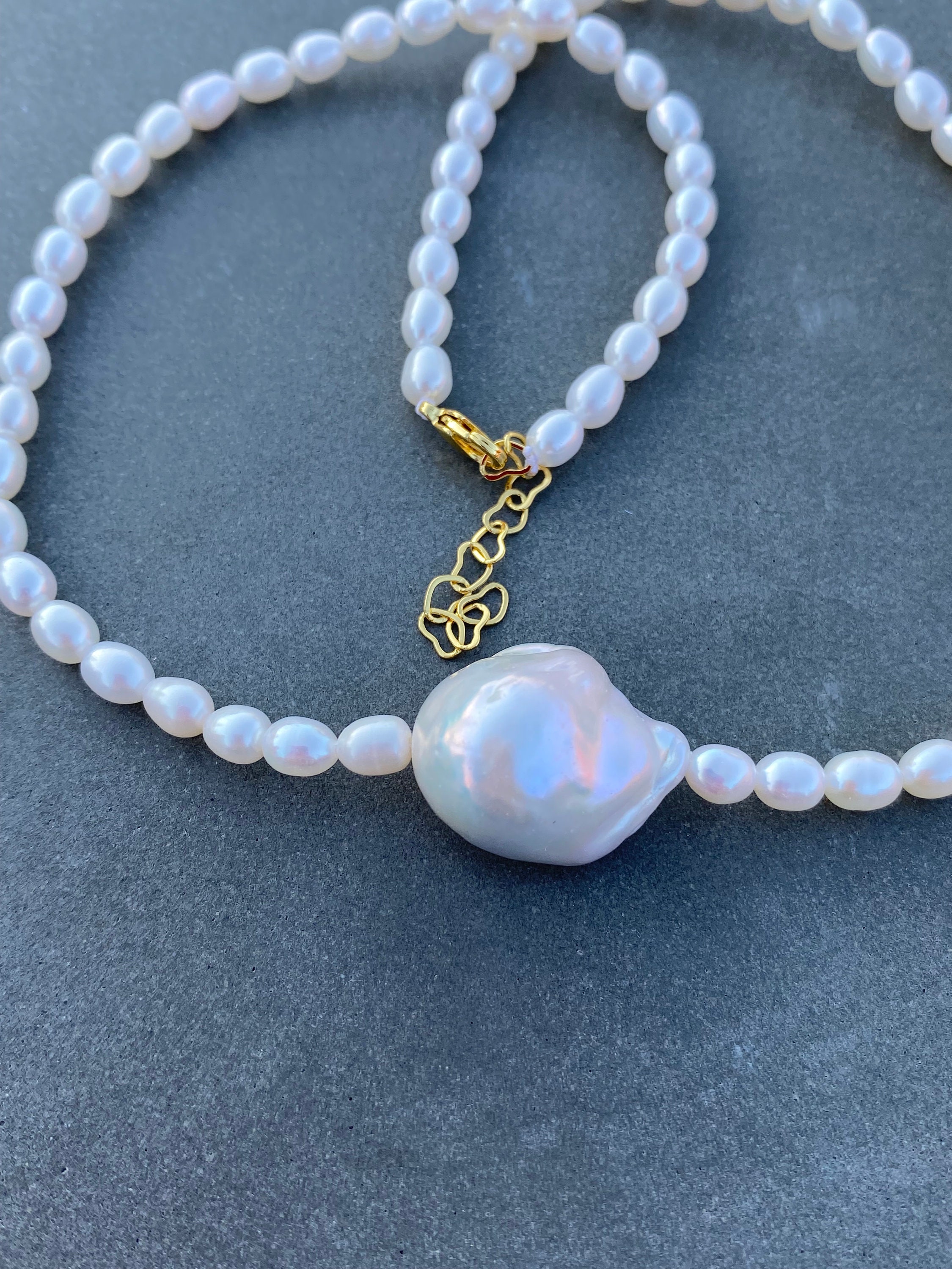 ブレスレット LESS IS MORE baby baroque pearl necklace Baroque Bébé - Silver, Peach, White Baby Baroque Pearl 3
