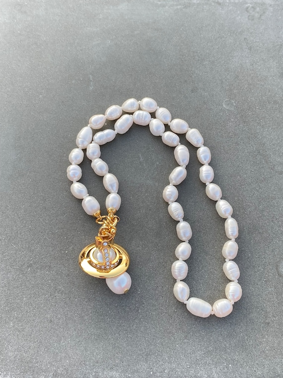 淡水ホワイトパールのゴールドメッキダングルチャームインスタ