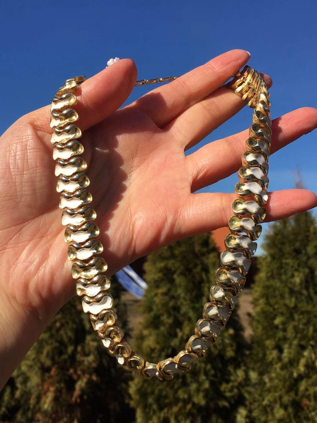 Collier Long Vintage Trifari à 3 Brins Email Blanc - Occasion, Bijou Rétro Années 70