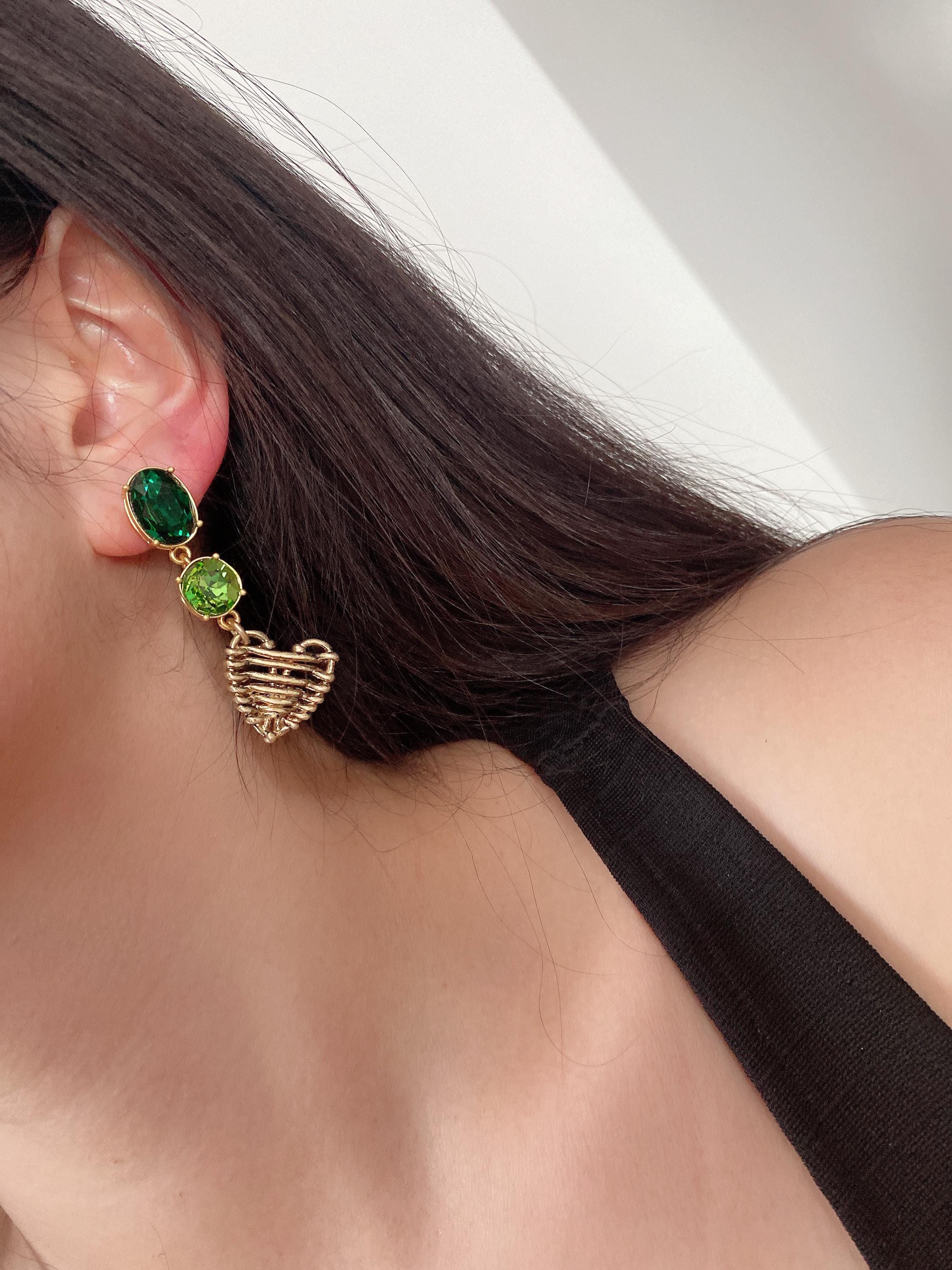 Boucles D'oreilles Oscar De La Renta - Cristaux Verts Foncés, Monture Plaqué Or Jaune