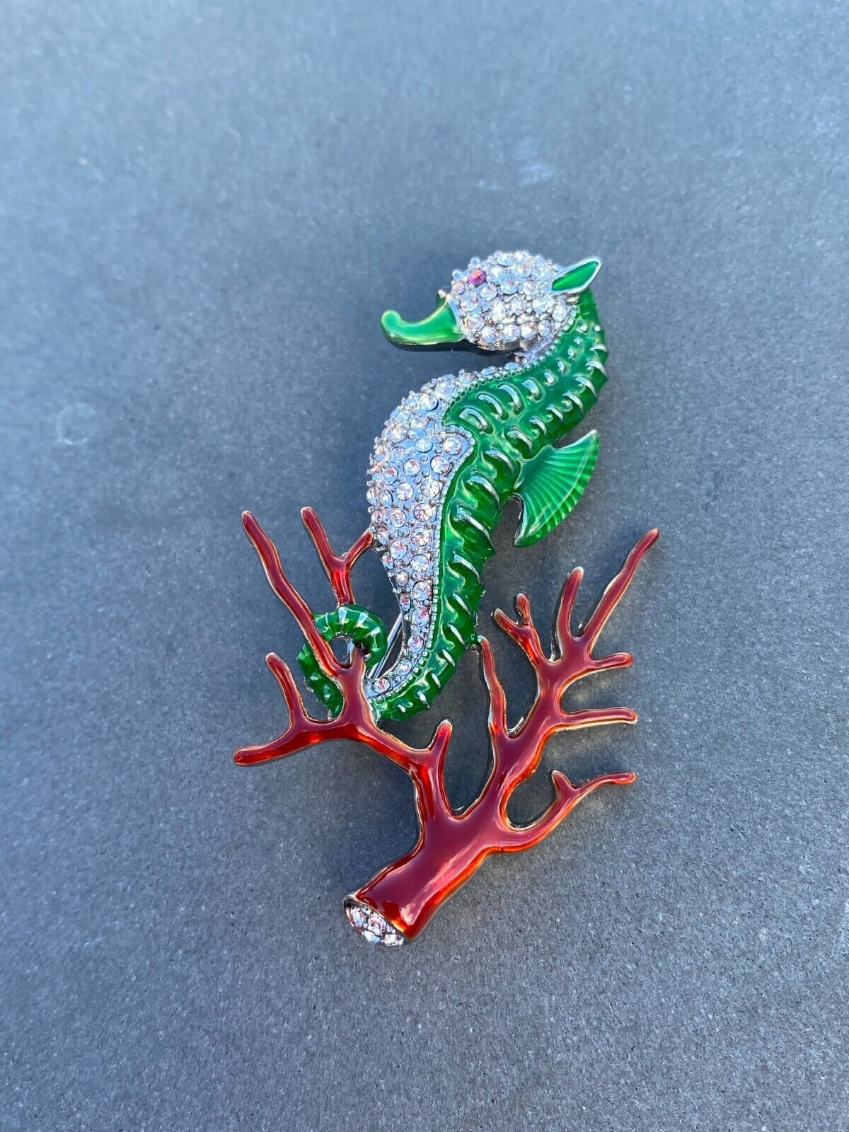 Not Vintage. Vintage style sea horse enamel brooch pin