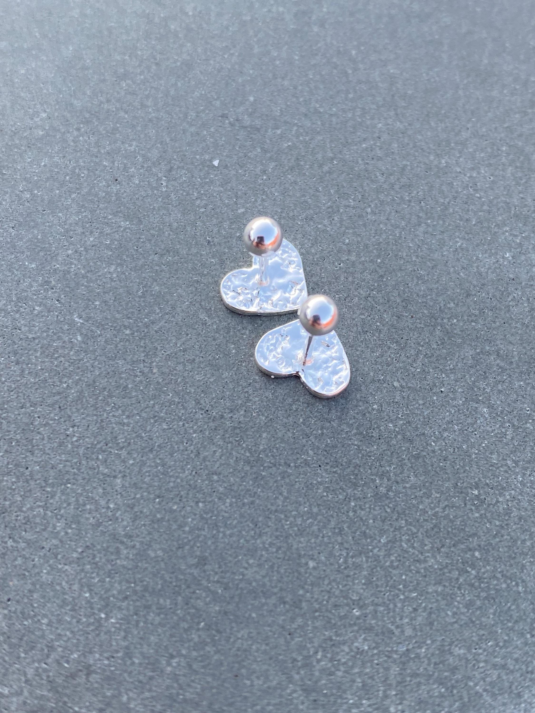 Orecchini in argento sterling 925 con zirconi a forma di cuore