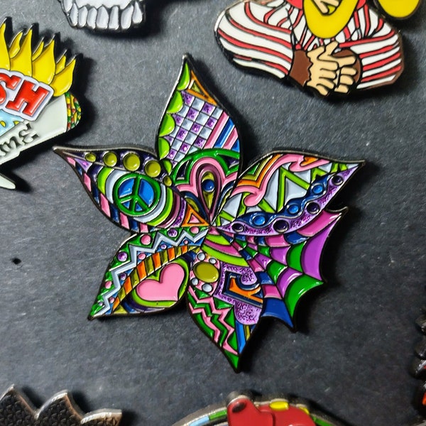 Peace & Love Pin (Limited Edition 500)