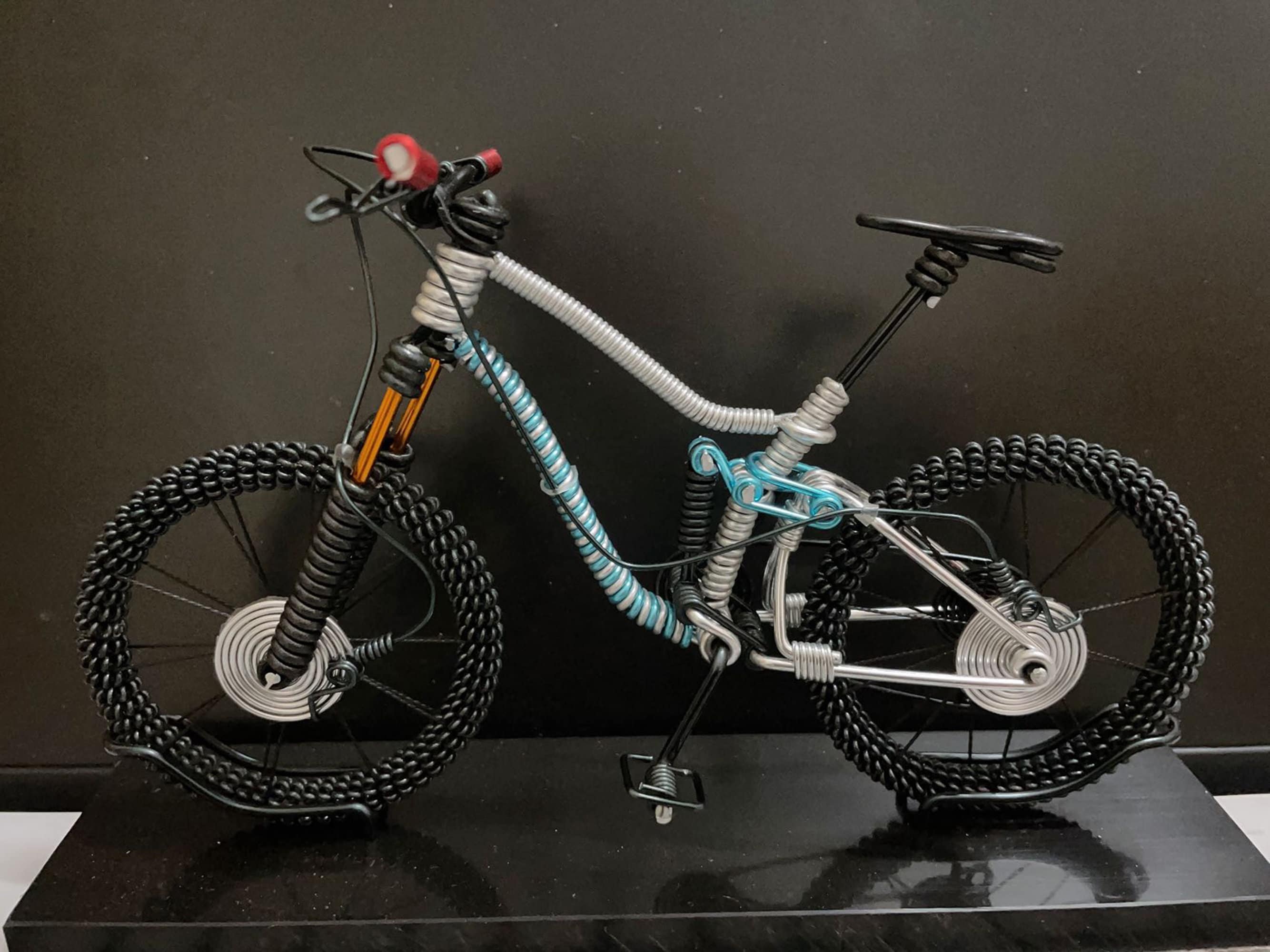 Finger Bike Toy, Mountain Bicycle Toy Miniature UAE