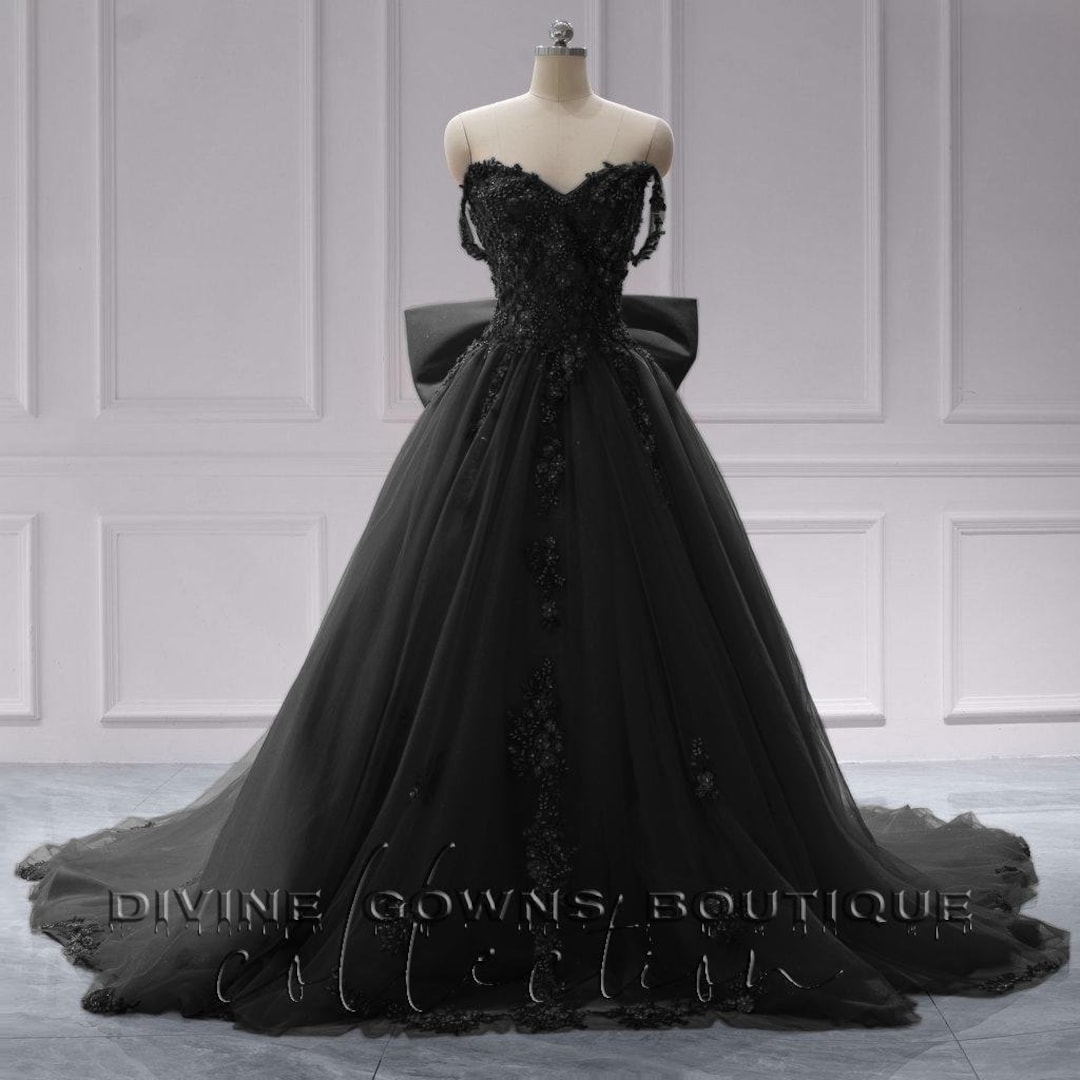 Black Lace Wedding Dress With Big Bow&long Train,black Gothic ...