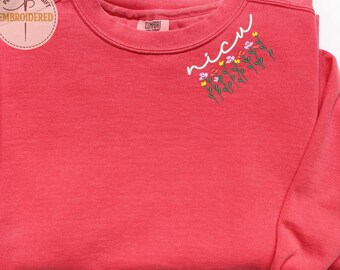 Embroidered NICU Nurse Sweatshirt, Floral Neonatal Intensive Care Unit Nurse T-Shirt, Registered Nurse Crewneck, Neonatal Shirt, F002