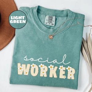 Comfort Colors® Social Worker Shirt, Gift for Social Work, Minimalist Social Worker T-Shirt, MSW Graduation Gifts, School Counselor Tee E432