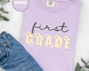 Comfort Colors® First Grade Teacher Shirt, Floral First Grade Teacher Shirt, 1st Grade T-Shirt, Elementary School, Teaching Gift Shirt, E409