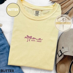 Op maat geborduurd mama-shirt, gepersonaliseerd mama-shirt, minimalistische mama-trui, Moederdagcadeau voor moeder, trendy ronde hals voor vrouwen, EM028