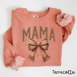 Western Mama Sweatshirt, Coquette Bow Mama T-shirt, Mother&#39;s Day Shirt, Western Mama Gift, Mother&#39;s Day Crewneck, Cowgirl Outfit, C447