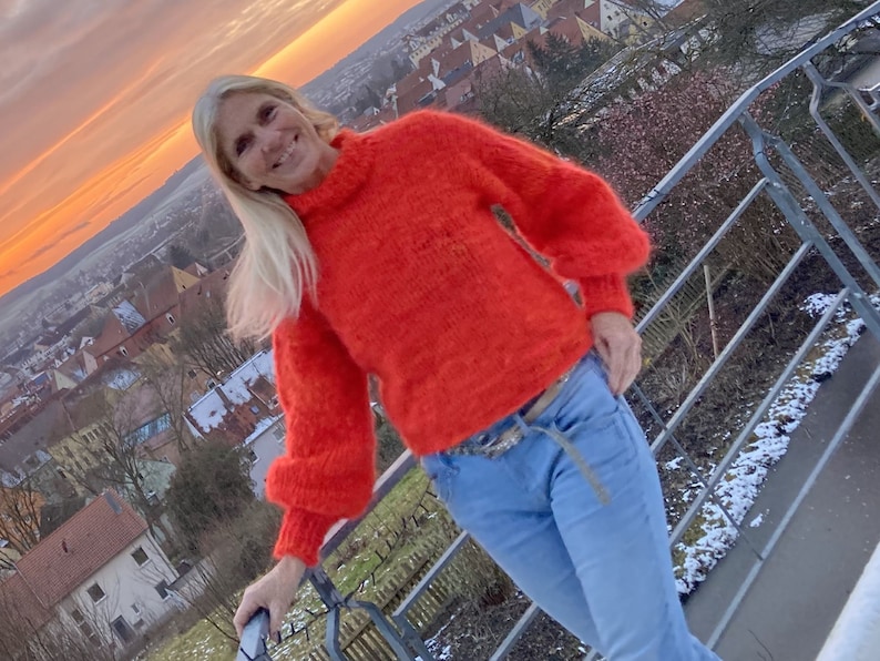 Stickinstruktioner: Stor mohairtröja "VERTINA" | rödmelerad | för nybörjare | med video | Tyska bild 8