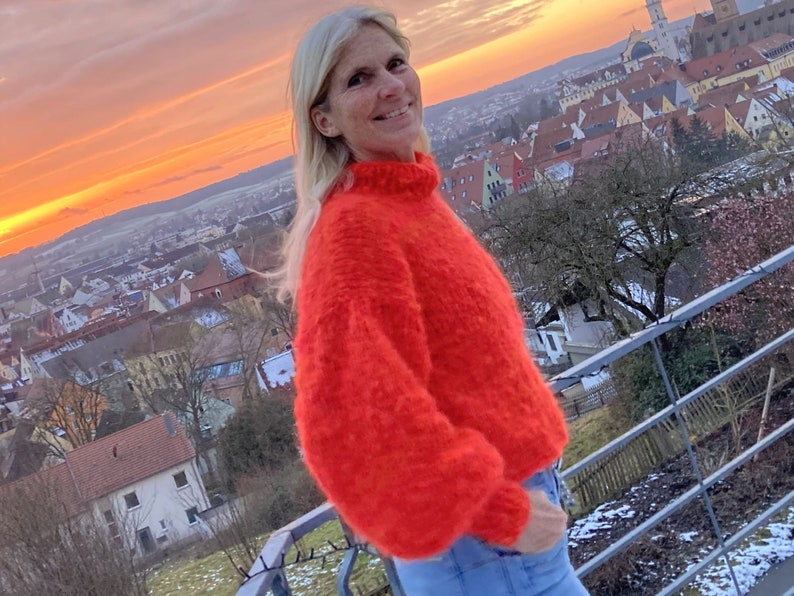 Stickinstruktioner: Stor mohairtröja "VERTINA" | rödmelerad | för nybörjare | med video | Tyska bild 6