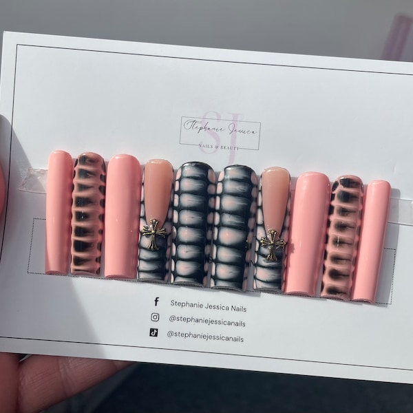 Pink Rock Croc | Baby pink & black | XXL | Gel | Luxury press on nails