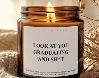 Regalo de graduación gracioso: ¡Mírate graduándote y esas cosas!