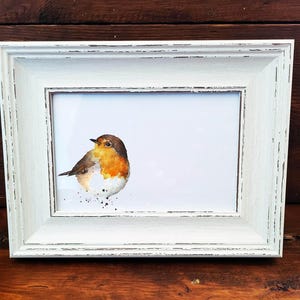 Robin Bird Mini Art Print 17x12cm – Framed White Rustic Frame | Robin Wall Art, Countryside Bird Decor, Gift for Bird Lovers
