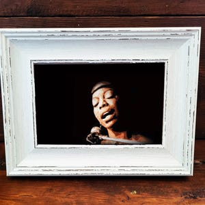 Nina Simone Mini Kunst-Druck – 17 x 12 cm in rustikaler Optik - Jazz Royalty