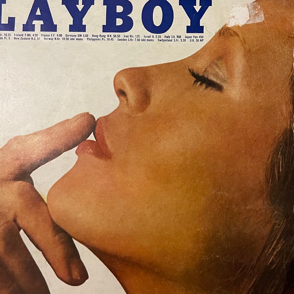 ORIGINAL PLAYBOY February 1972 Collectors Front cover - Rare home decor Perfect CHRISTMAS gift