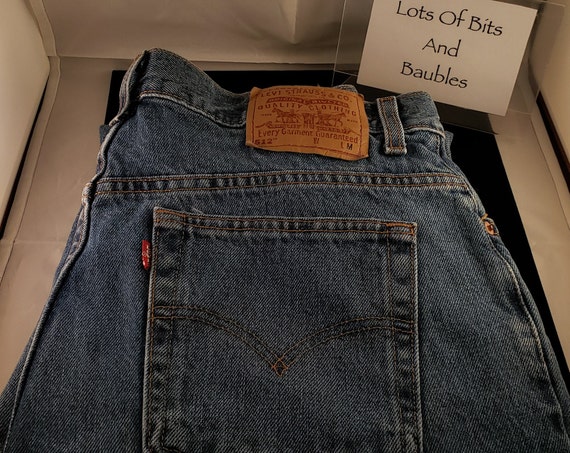 Vintage Levi s 512 Jeans Slim Fit Tapered Leg measured 33 1 2 X 31