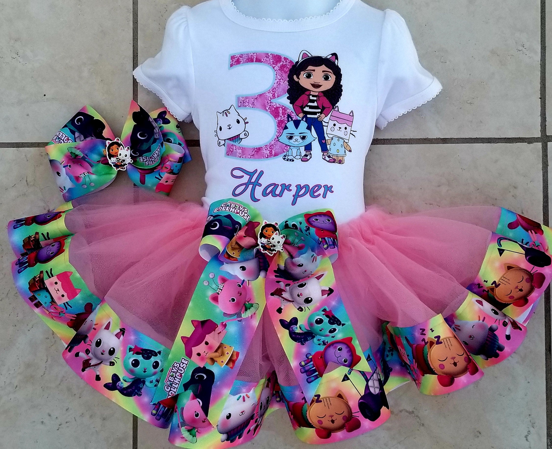 Arriba 53+ imagen dollhouse outfit Abzlocal.mx