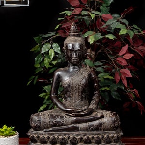 Buddha in meditation (Dhyana Mudra) 23” - Antique khmer Style Bronze Buddha Statue - Angkor Wat Style Buddha Statue
