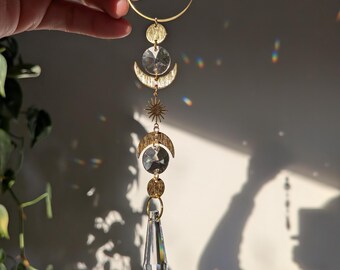 Atrapasol - Decoración de ventana con cristales arcoíris, juego de luces para tu hogar, arcoíris danzantes, luna atrapasol, estrellas, cristales, dorado