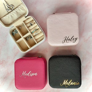 Travel jewelry box custom honeymoon gift proposal bridesmaid gift birthday personalized wedding gift jewelry travel birthday gift for her