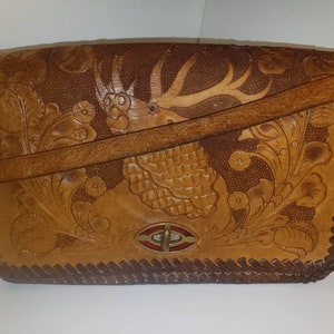 Vintage 1960s hand tooled leather shoulder bag. Made by Salinas in Mexico. image 2