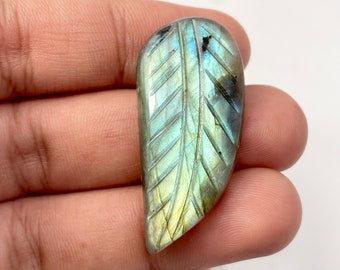 Multi Fire Labradorite Sculpté Poire Plus belle feuille de sculpture meilleure qualité, 41,5 x 19 mm, environ 41,90 carats