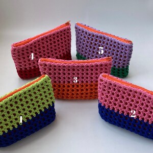 Elevate your beauty routine with this beautiful handcrafted Crochet Makeup Bag. Expertly designed for the modern individual who appreciates function fused with style, this makeup bag is a chic way to keep your favorite cosmetics organized.