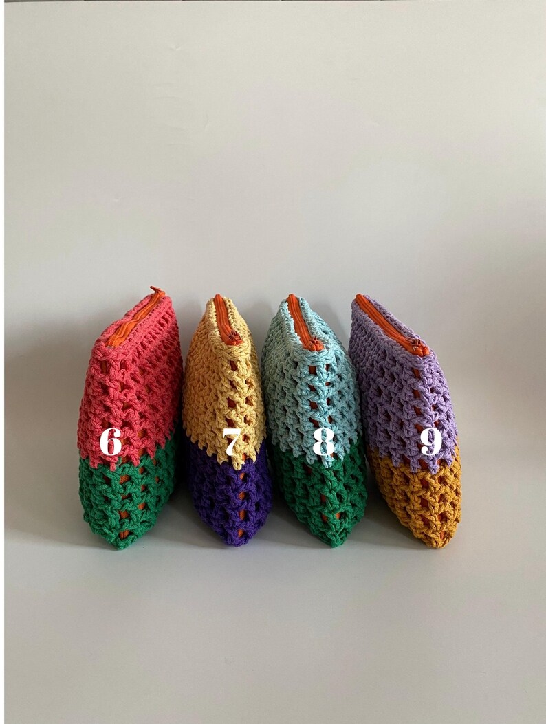Elevate your beauty routine with this beautiful handcrafted Crochet Makeup Bag. Expertly designed for the modern individual who appreciates function fused with style, this makeup bag is a chic way to keep your favorite cosmetics organized.