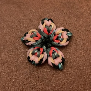 Rainbow Loom Cali Blossom Charm