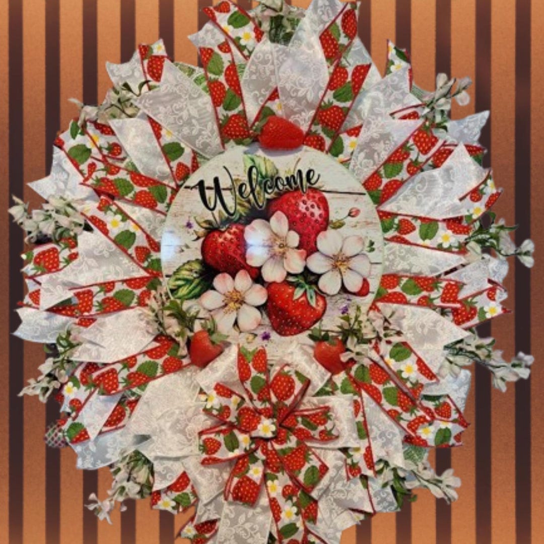Strawberry Wreath, Summer Welcome Front Door Wreath, Farmhouse Spring ...